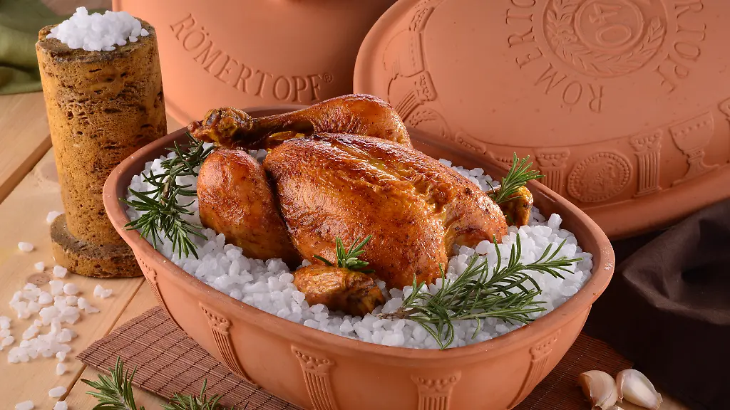 Masthaehnchen-im-Salzbett