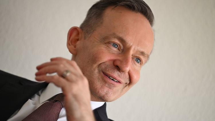 Für das Scheitern der Regierungskoalition macht Wissing die FDP verantwortlich. Aber auch die Grünen hätten ihren Teil dazu beigetragen, so der parteilose Verkehrsminister.
