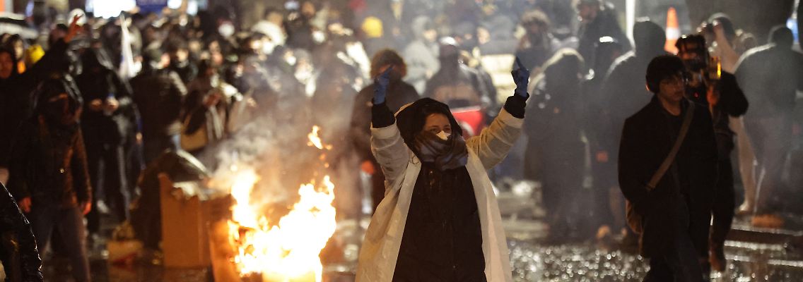 AFP__20250321__37H33CX__v1__HighRes__OppositionCallsForAThirdNightOfProtestsOverDete.jpg
