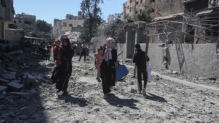 Trump will den zerstörten Gazastreifen wieder aufbauen lassen - allerdings nicht für die Menschen, die jetzt dort leben. 