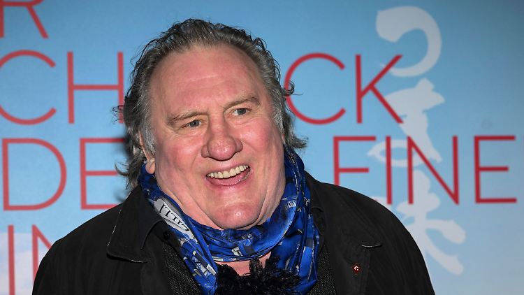 Depardieus Anwalt gelang zunächst eine Verschiebung des Prozesses. Doch nun findet das Verfahren in Paris statt - und könnte mit einer harten Strafe für den Schauspieler enden. 