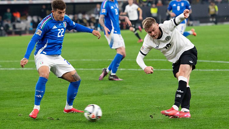 Ein folgenschweres Handspiel von Maximilian Mittelstädt brachte Deutschland gegen Italien um den Sieg, nicht aber um den Einzug ins Finalturnier der Nations League.