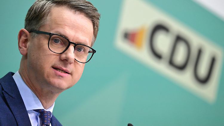 Der Koalitionsvertrag müsse "einen Zukunftsatem tragen, der auch wirklich trägt und nicht nur weiße Salbe ist", sagt Linnemann.