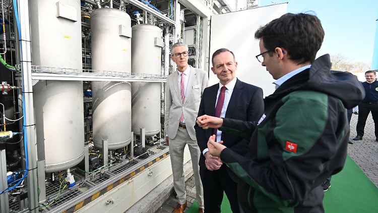 Bisher erzeugt die Anlage 50 Liter Metanol pro Tag.