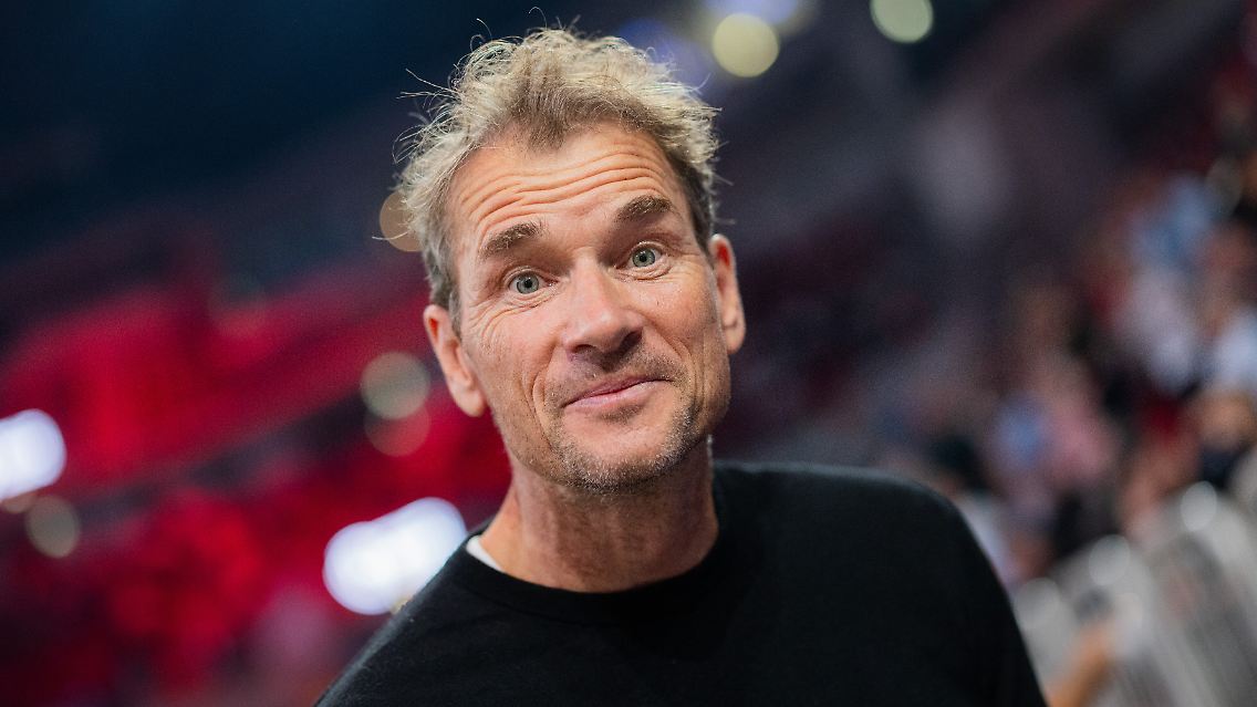 Jens Lehmann war im vergangenen Jahr in zweiter Instanz wegen Sachbeschädigung mit einer Kettensäge auf einem Nachbargrundstück rechtskräftig zu einer Geldstrafe verurteilt worden.