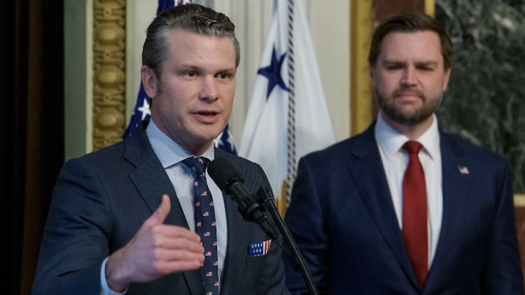 US-Verteidigungsminister Hegseth und US-Vizepräsident Vance sollen Mitglieder der Chatgruppe gewesen sein. 