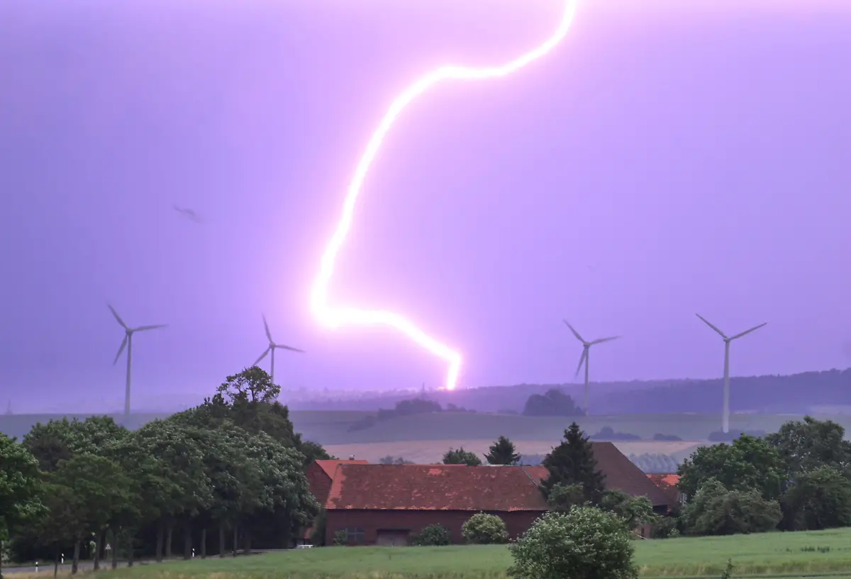 7b7c32d6a5e87ead423617f95b8eabe4