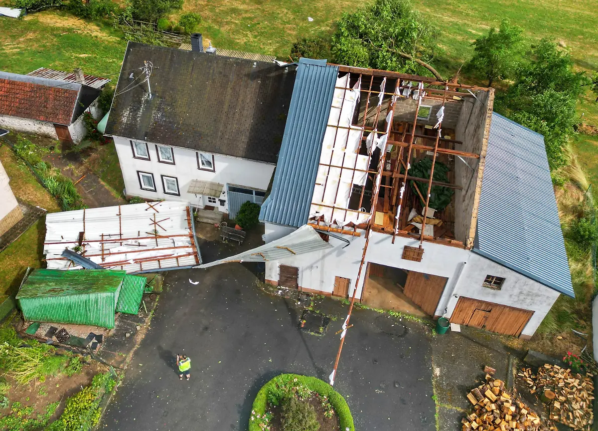 e1580176be1a2d7d43492e2ccc81cb8d