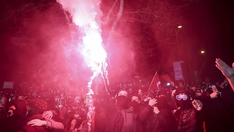 "Akt des Trotzes gegen den Faschismus": An den Protesten in Istanbul beteiligen sich viele Studenten. 