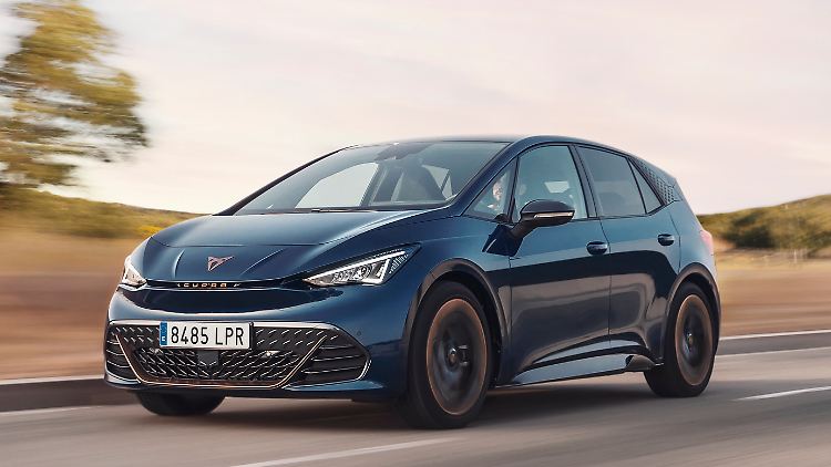 Mit kupferfarbenen Elementen geizt Cupra nicht. Der drahtige Born VZ wirkt dennoch mehr elegant als sportlich.