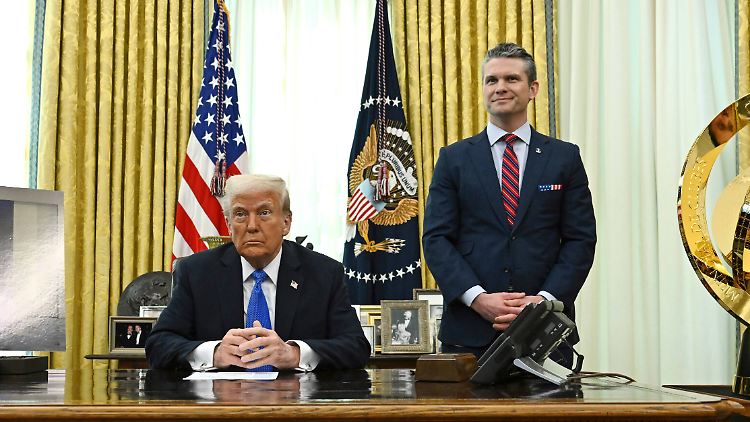 Einstige Fernseh-Persönlichkeiten mit denkbar viel Macht: Donald Trump und Pete Hegseth.