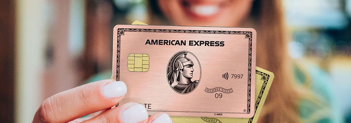 Jetzt aus Metall, mit neuen Benefits und auf Wunsch in Rosé statt Gold: die Amex Gold Card bekommt einen Refresh.