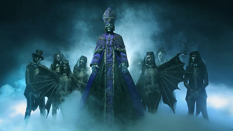 Ghost mit ihrem Front-Geist Papa Emeritus IV.