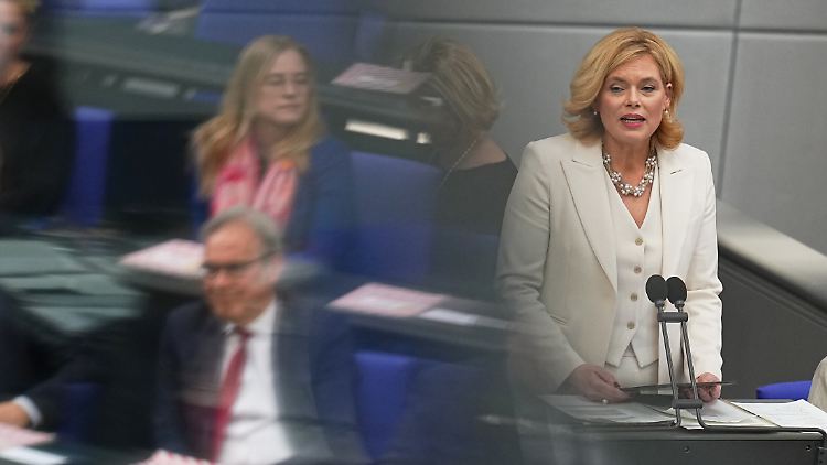 Klöckner hielt die Rede im Bundestag, auf die sich wohl die meisten Abgeordneten verständigen konnten.