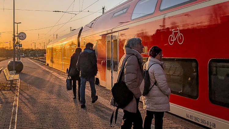 Fast 14 Millionen Deutsche nutzen das D-Ticket.