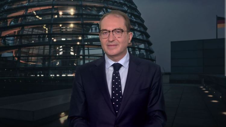 Dobrindt äußerte sich im RTL Nachtjournal.