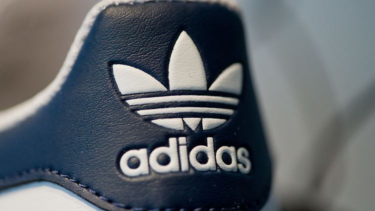 Pläne und Ziele zur Emissionsreduktion bleiben bei Adidas durch das Urteil unverändert.