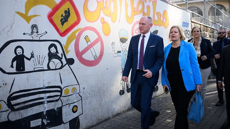 In Amman können Faeser und der österreichische Innenminister Karner noch Termine wahrnehmen. Die Weiterreise nach Damaskus muss aber ausfallen.