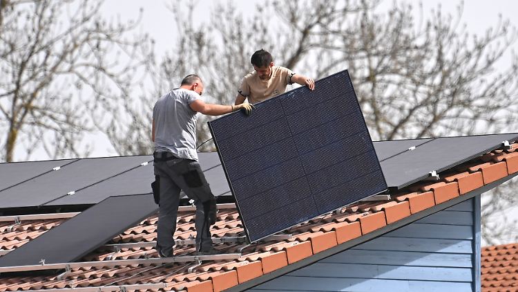 Dachdecker haben derzeit exzellente Jobaussichten.