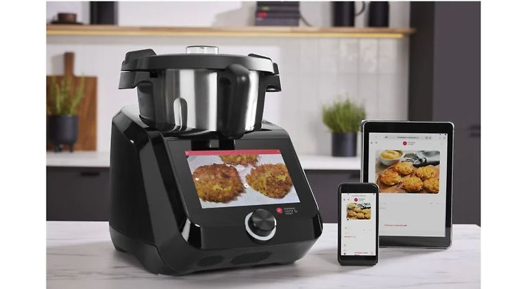 50 Euro reduziert bei Lidl erhältlich: Die smarte Küchenmaschine Monsieur Cuisine SKMS 1200.