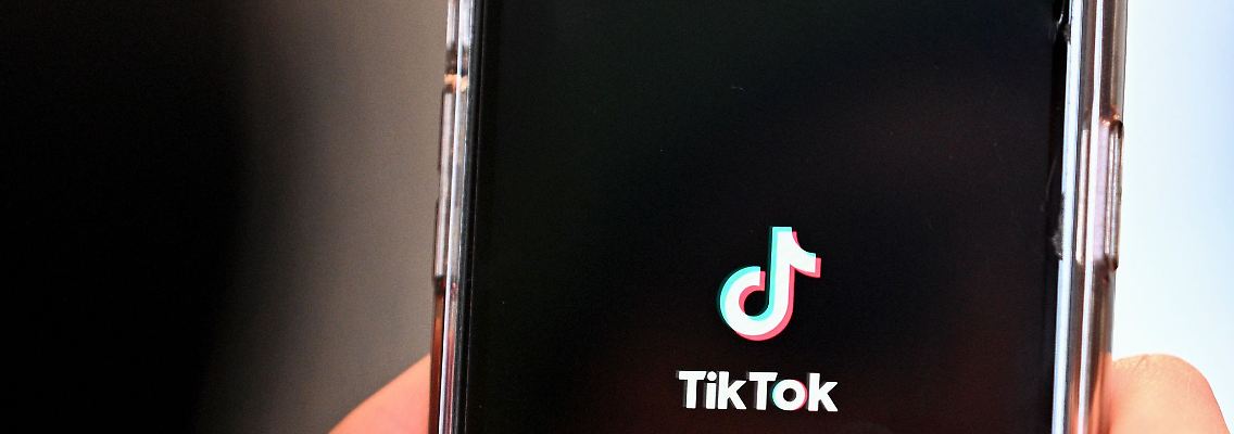 Tiktok ist vor allem bei Jüngeren beliebt. (Archivbild)