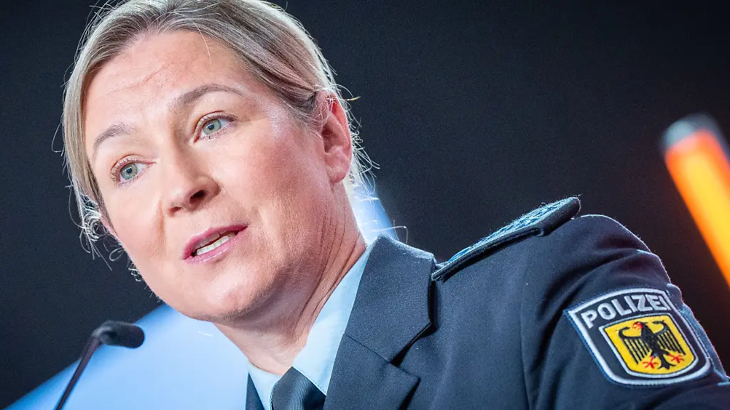 3addf2cb05f4ba0638e4ac70db5c578e