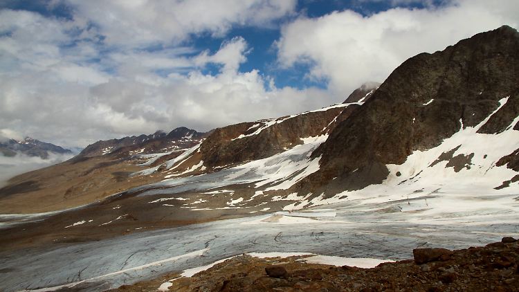 In den italienischen Alpen ist die Gletscherschmelze deutlich zu sehen. 