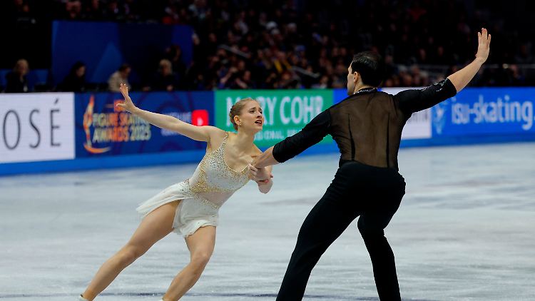 Minerva Hase und Nikita Wolodin zeigten die beste Kür der Saison.
