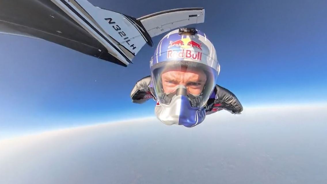 wingsuit.JPG