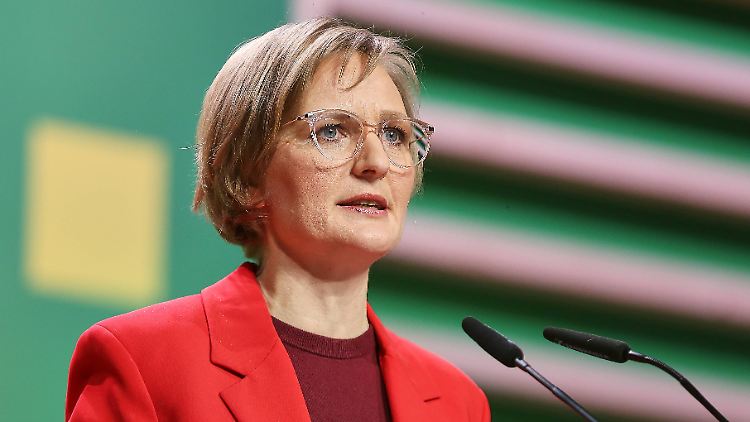 Grünen-Chefin Brantner kritisiert die bisherigen Ergebnisse der Koalitionsverhandlungen. 