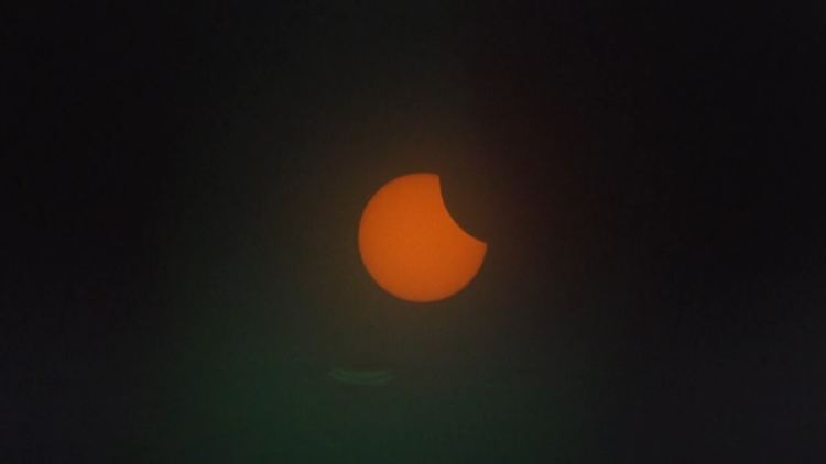 Partielle Sonnenfinsternis.jpg