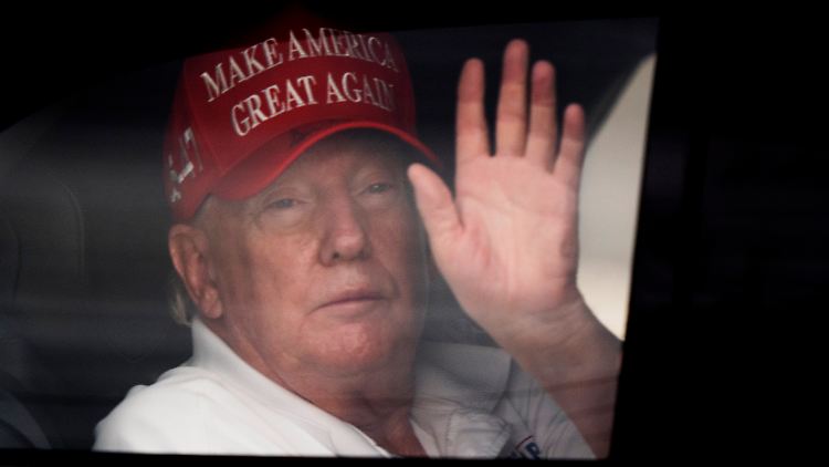 Trump bei der Ankunft an seinem Golf-Club in Florida.