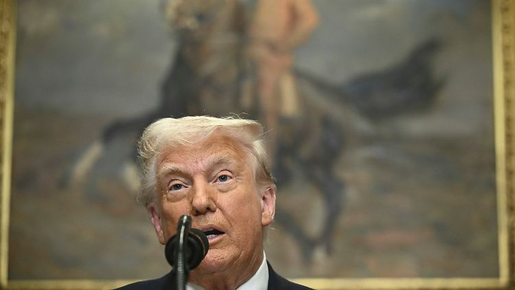 Bisher hatte sich Trumps Regierung vor allem durch eine ausgeprägte Moskaufreundlichkeit ausgezeichnet. 