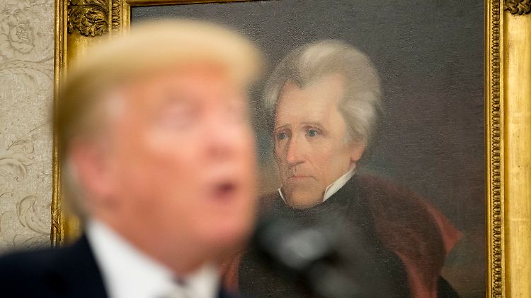Seit Trumps Wiedereinzug ins Weiße Haus hängt auch wieder ein Porträt von Andrew Jackson im Oval Office.