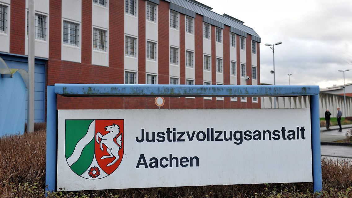 Das Hauptgebäude der Justizvollzugsanstalt in Aachen.