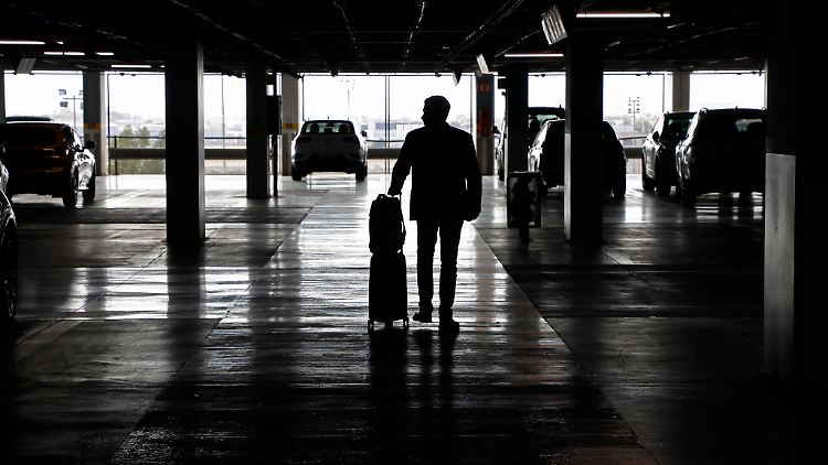 Autovermieter im Ausland üben mitunter erheblichen Druck aus und drohen etwa damit, dass man ohne Abschluss einer Zusatzpolice den Mietwagen nicht bekommt.