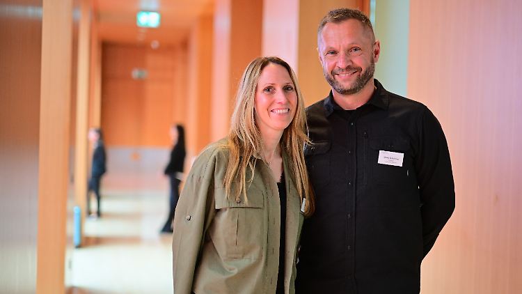 Sie machen nach Ansicht der Jury Deutschlands innovativsten Unterricht: Tina Bergen und Marc Brückner aus Bayreuth.