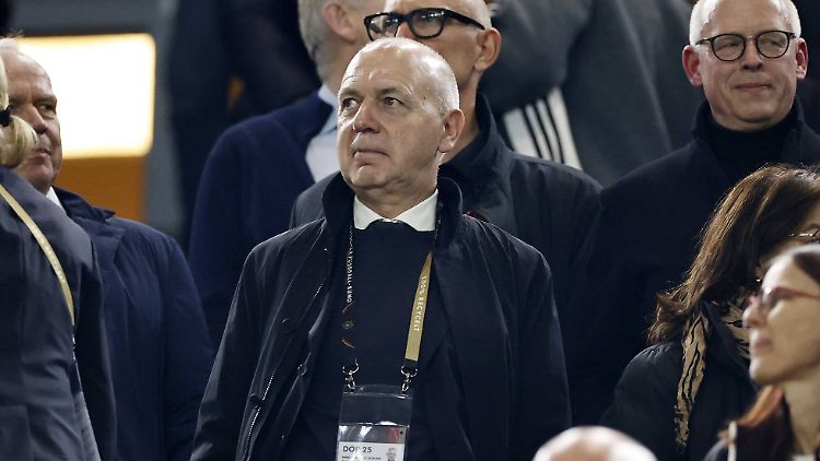 DFB-Boss Neuendorf beim Länderspiel in Dortmund.
