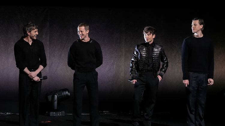 Paul Mescal, Joseph Quinn, Barry Keoghan und Harris Dickinson (v.l.) werden zu McCartney, Harrison, Starr und Lennon.