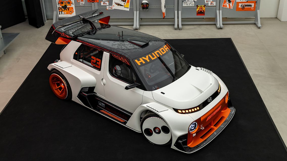 Hyundai_Insteroid_5.jpg