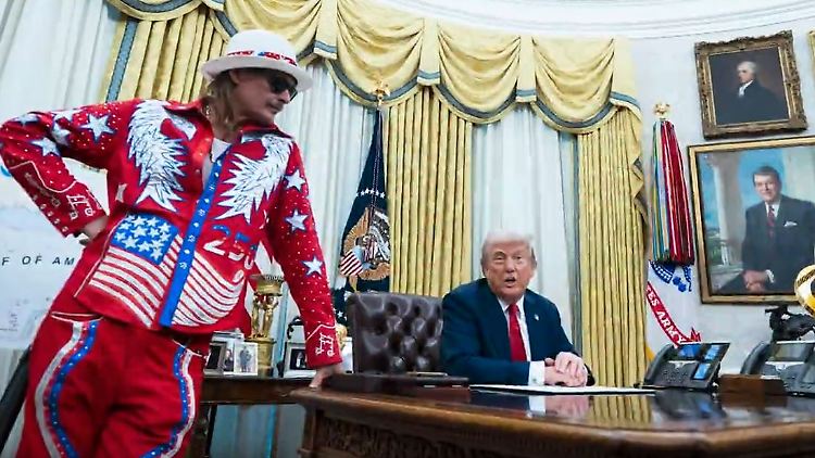 Kid Rock_Trump.JPG