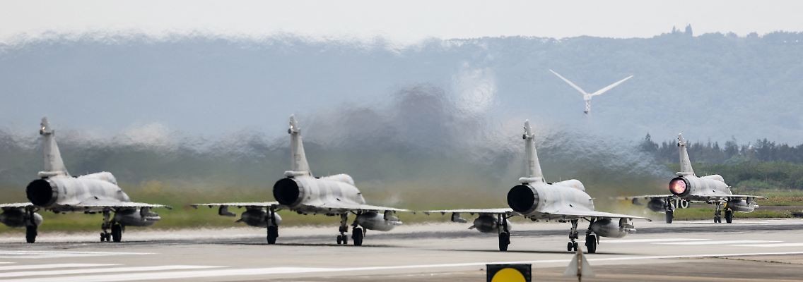AFP__20250402__38QX3FW__v1__HighRes__TaiwanChinaMilitaryPolitics.jpg