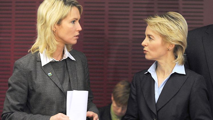 Doch einmal einer Meinung: Schwesig (links) und von der Leyen wollen sich noch in dieser Woche einigen.
