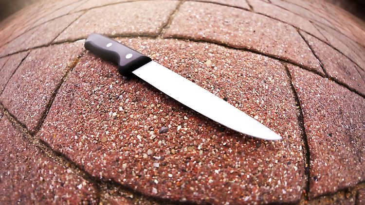 Längst nicht nur Schläge und Tritte: Auch Messer kommen zum Einsatz, wenn Jugendliche gewalttätig werden.