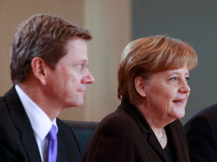 Merkel kann punkten, Westerwelle bleibt stehen.