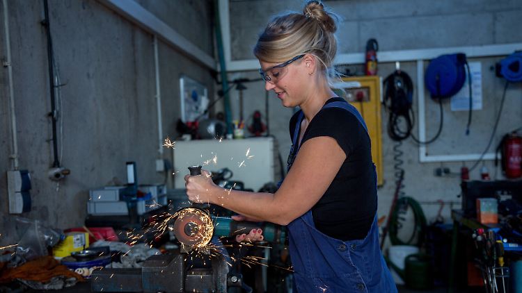 Immer mehr Frauen legen eine Meisterprüfung ab.