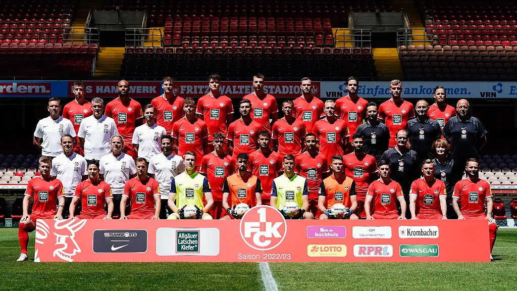 Fototermin-1-FC-Kaiserslautern-Mannschaftsfoto-und-Portraets-Fritz-Walter-Stadion