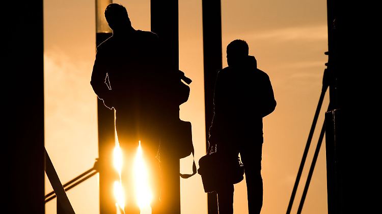 Gut ausgebildete Fachkräfte haben weiter gute Karte am Arbeitsmarkt, sollten sich aber flexibel und kompromissbereit zeigen.
