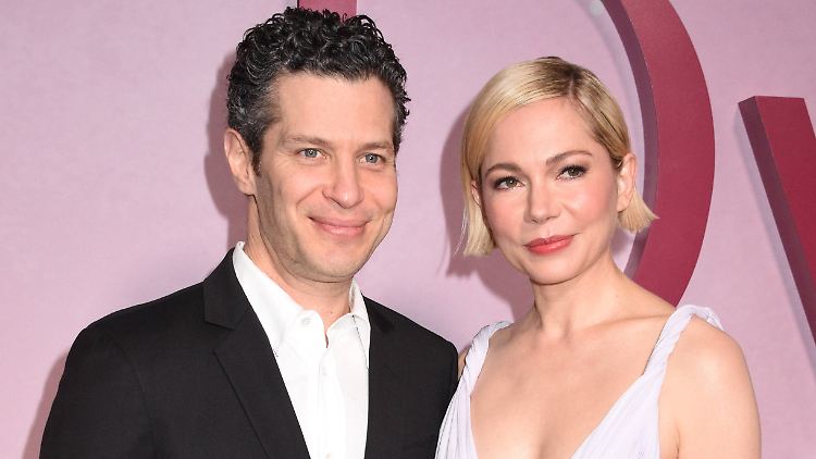 Legten vor wenigen Tagen einen seltenen gemeinsamen Auftritt hin: Thomas Kail und Michelle Williams.