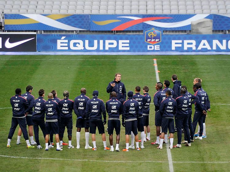 Hat der Coach Störenfriede aussortiert - oder rein "sportliche Entscheidungen" getroffen?